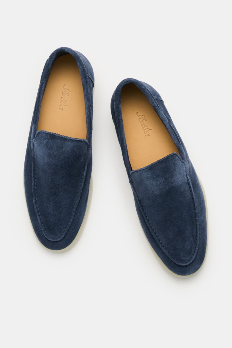 Aurélien Loafer 'Yacht 2.0' dunkelblau, Veloursleder, schmal zulaufend, handgenähte Naht, Lederfutter, flexible Gummisohle, Draufsicht.