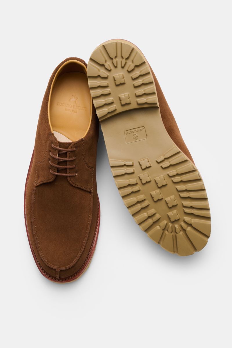Top view of Ludwig Reiter Norweger 'Wachauer' braun shoes showing soft brown velour leather, open four-eyelet lacing, decorative stitching, leather lining, and rubber lug sole.

Description:
Qualitätsschuhe vom Wiener Traditionshaus LUDWIG REITER: Das 
