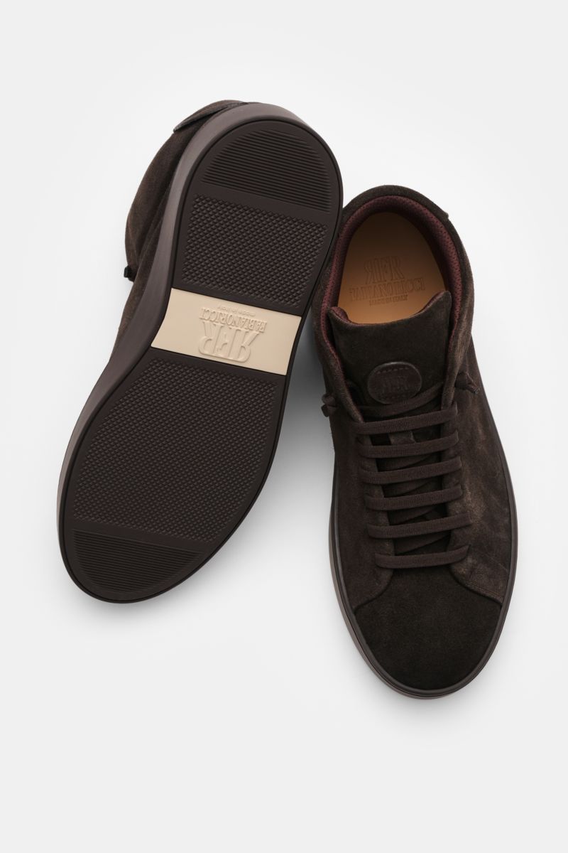 Fabiano Ricci Sneaker dunkelbraun shown from top and sole view, high-top in edles Veloursleder with runde Vorderkappe, sieben-Loch-Schnürung, gepolsterter Schaftrand, Innenfutter aus Mesh, and robuste Gummisohle. Dieser edle High-Top-Sneaker aus feinem
