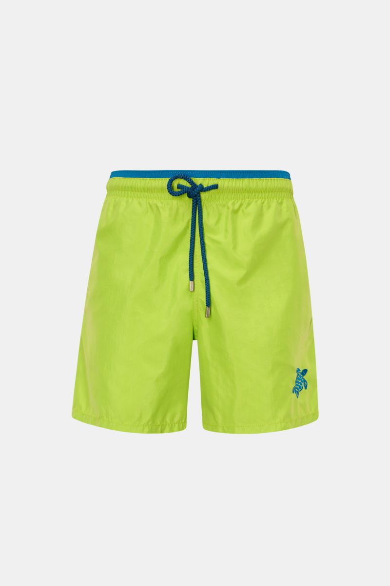 Vorderansicht der neongrün/petrol Vilebrequin Badeshorts 'Moka' aus leichter Microfaser, mit elastischem Bund, Tunnelzug und Turtle-Stitching.
