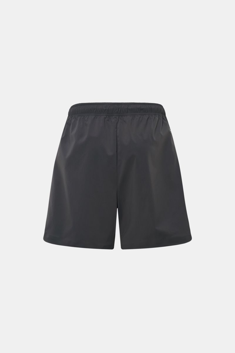 Stone Island Shorts 'Stellina' dunkelgrau, Rückansicht, leichte Microfaser, elastischer Bund, Tunnelzug, Loose Fit, Stern-Stitching hinten.
