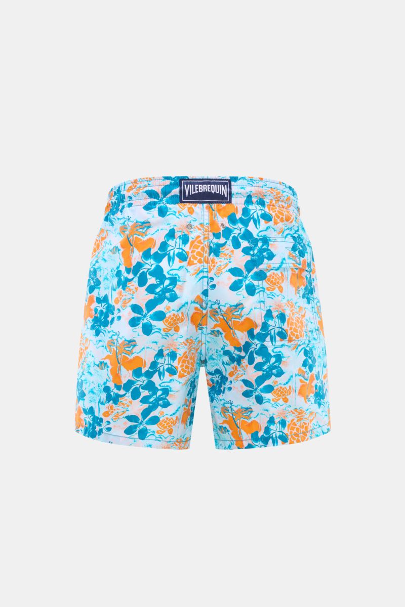 Vorderansicht der Vilebrequin Badeshorts 'Moorea' blau/neonorange gemustert aus leichter Microfaser mit Regular Fit und elastischem Bund.