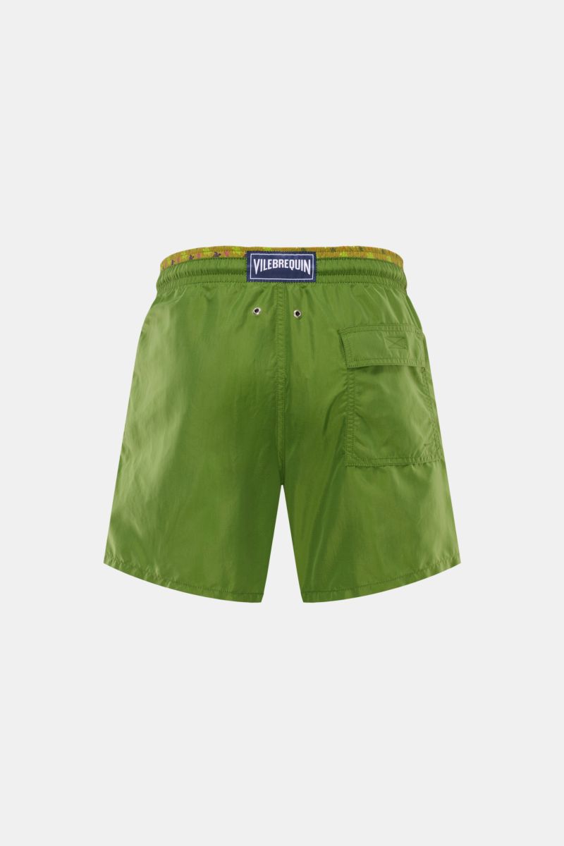 Vilebrequin Badeshorts 'Moka' oliv, Rückansicht, Regular Fit, Microfaser, elastischer Bund, Tasche mit Klettverschluss, Entwässerungsösen, Turtle-Stitching.