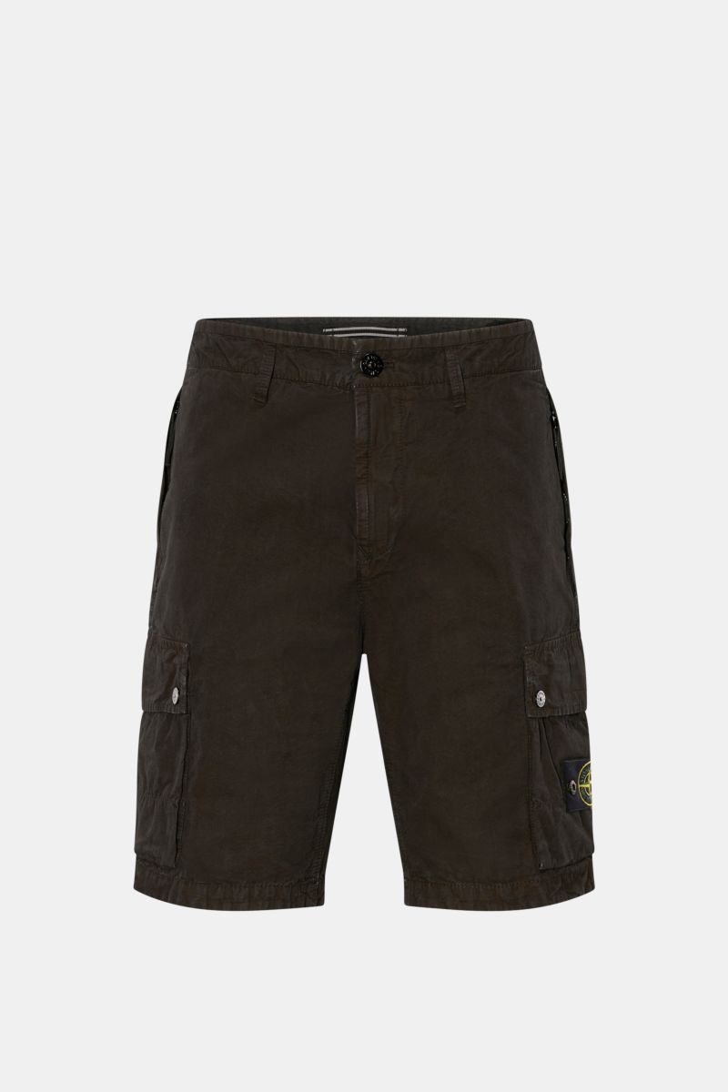 Stone Island Cargo-Bermudas schwarz, Frontansicht, aus leichter, reiner Baumwolle mit weichem Griff, Cargotaschen, hohem Bund und Kompass-Badge.