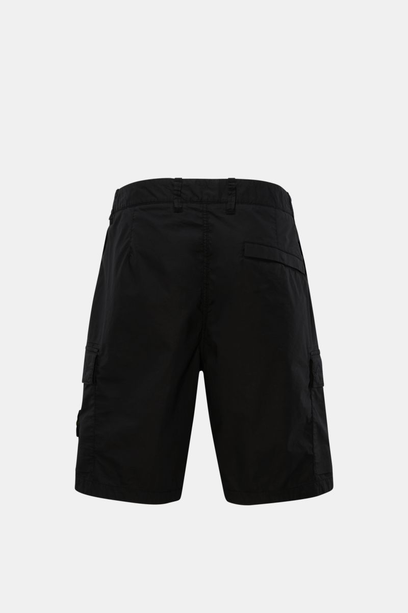Stone Island Cargo-Shorts schwarz, Rückansicht, leichte Baumwolle, Regular Fit, hohe Bundhöhe, Cargotaschen mit Druckknöpfen, Zipper-Hüfttaschen.