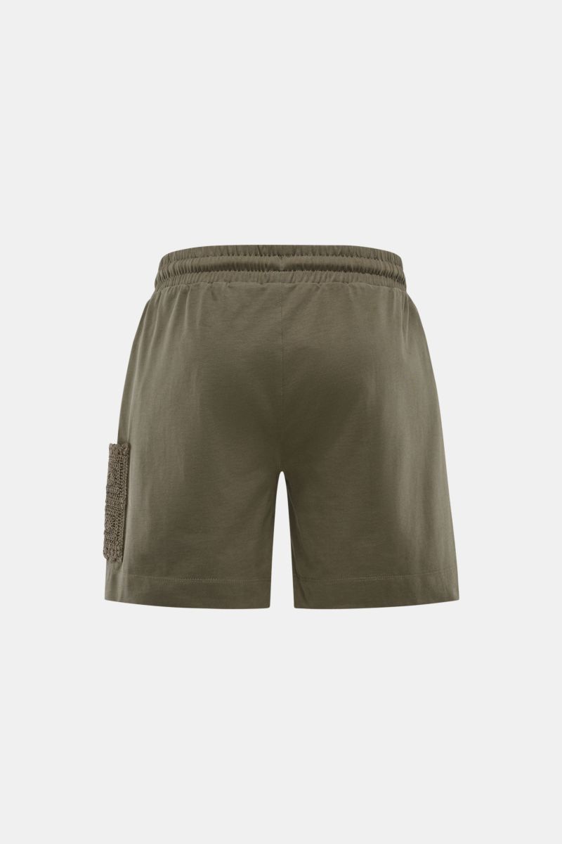 Ché Sweat-Shorts 'Inigo' dark olive, Rückansicht, reine Baumwolle, weicher Griff, regulierbarer Bund, Regular Fit, seitliche Taschen, aufgesetzte Häkel-Tasche.