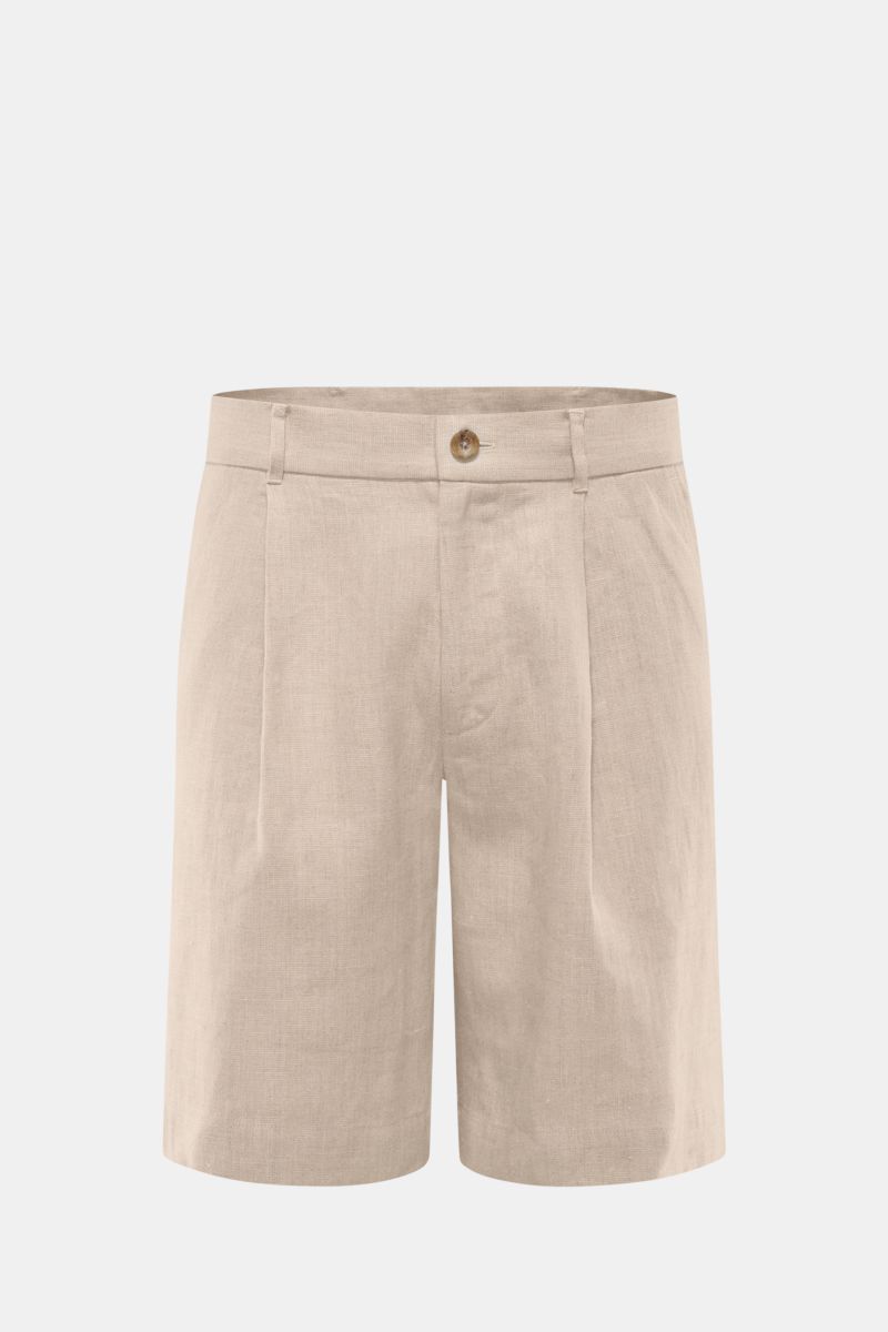 Frontale Nahaufnahme der Ché Leinenshorts 'Nevis' beige aus reinem Leinen mit Regular Fit, Bundknopf, Reißverschluss, Bundfalte und Taschen.