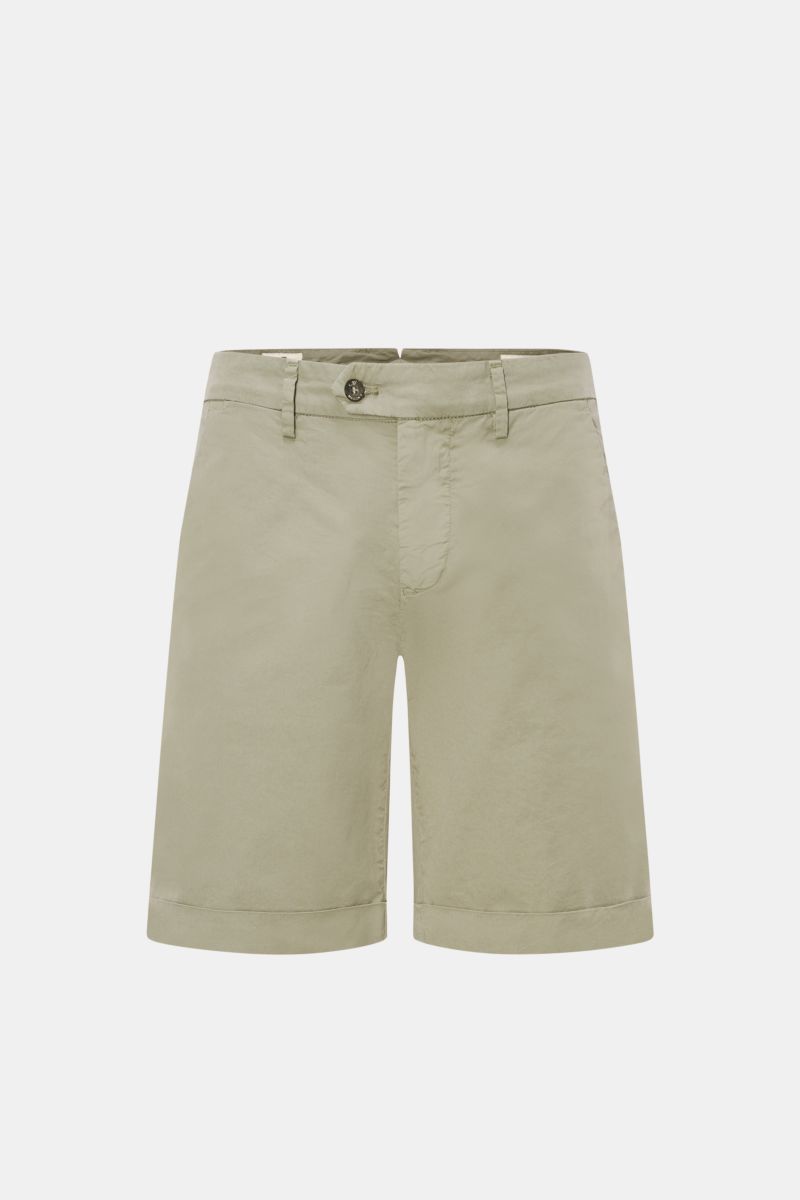 Mason's Shorts 'Torino' graugrün, frontale Nahaufnahme, Regular Fit, elastischer Baumwolltwill, Reißverschluss, Bundknopf, französische Taschen, Uhrentasche, Gesäßtaschen mit Patte, fixierter Saumaufschlag.