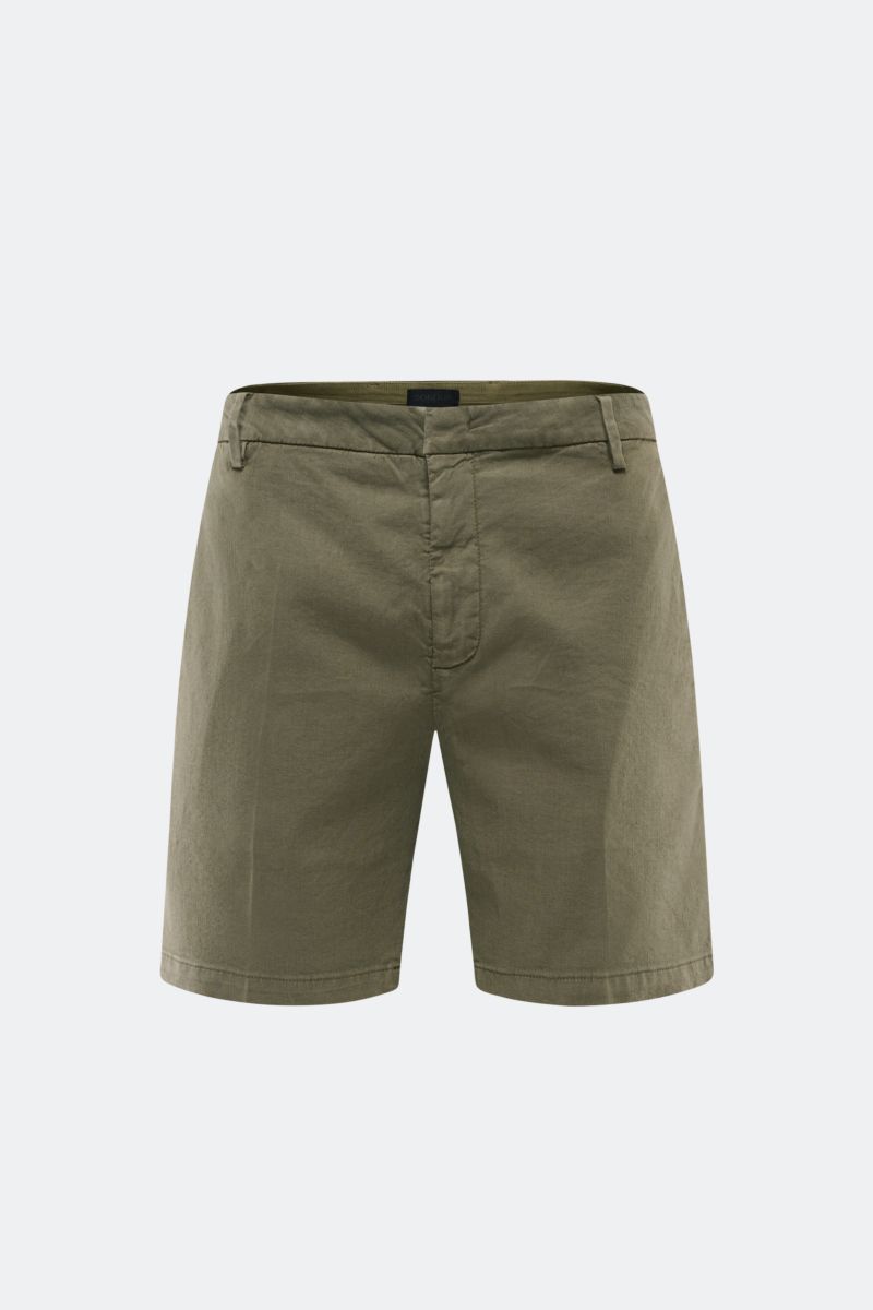 Front view of Dondup Shorts 'Manheim' olive, made from a stretchy linen and lyocell blend, soft and lightweight for summer wear. Enjoy carefree days in the warm weather – the 'Manheim' shorts by DONDUP are the perfect choice for summer outfits. Made from 