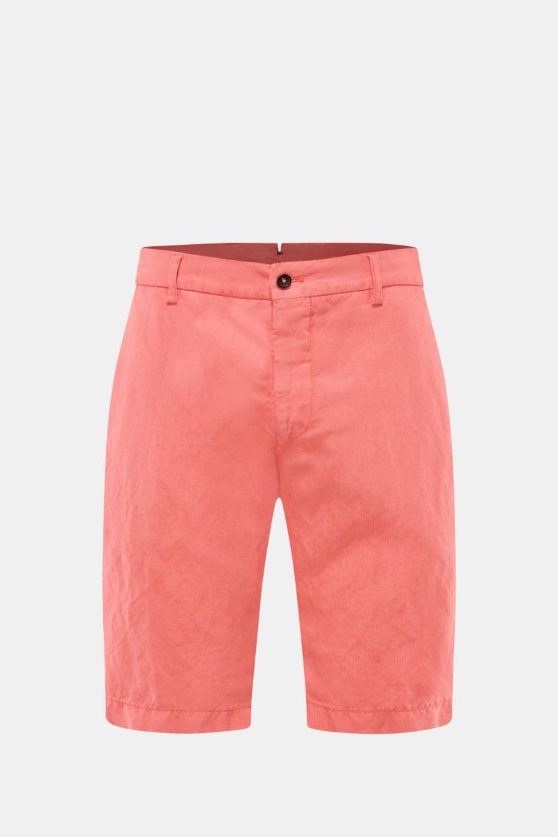 Berwich Bermudas 'Elax' hellrot, frontale Nahaufnahme, Regular Fit, Mix aus Lyocell und Leinen, weicher Griff, Reißverschluss, Bundknopf, teilelastischer Bund, französische Taschen, Leistentaschen am Gesäß.