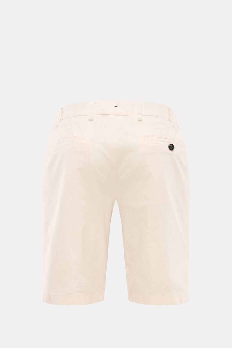 Alt tag (124 characters): Rear view of Berwich Bermudas 'Elax' cream in soft, elasticated cotton with buttoned back pockets and regular fit.

Description: With the model 'Elax', BERWICH presents a pair of comfortable Bermudas in slightly stretchy cotto