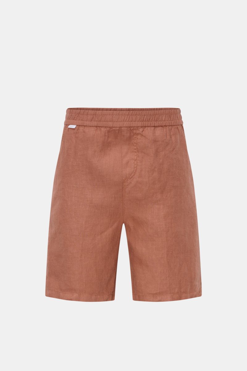 Front view of 04651/ A trip in a bag Linen shorts rust brown, airy pure linen with elastic waistband and French pockets.

Description: With this airy model, 04651/ A TRIP IN A BAG presents a comfortable pair of pure linen shorts that are the perfect co