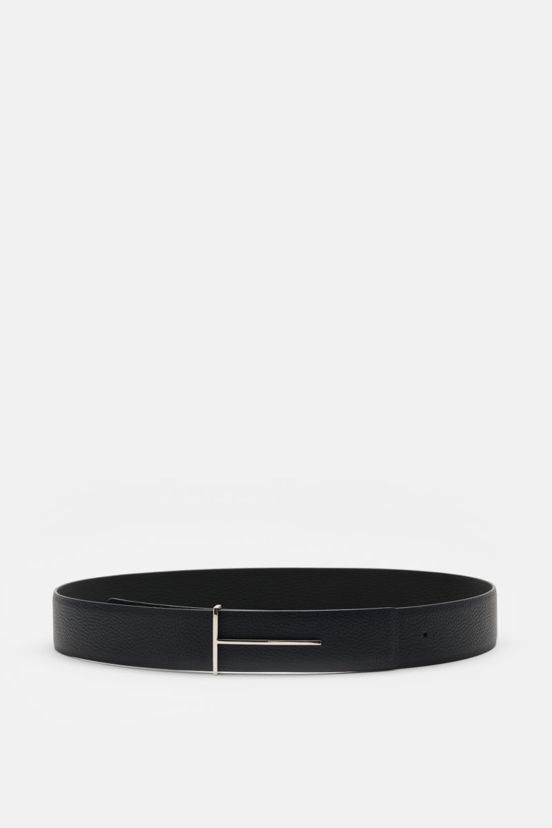 Front view of Tom Ford Gürtel schwarz/dark navy, an elegant reversible belt in fine calf leather with characteristic grain, silver brass prong buckle, made in Italy, approx. 3.5 cm wide.