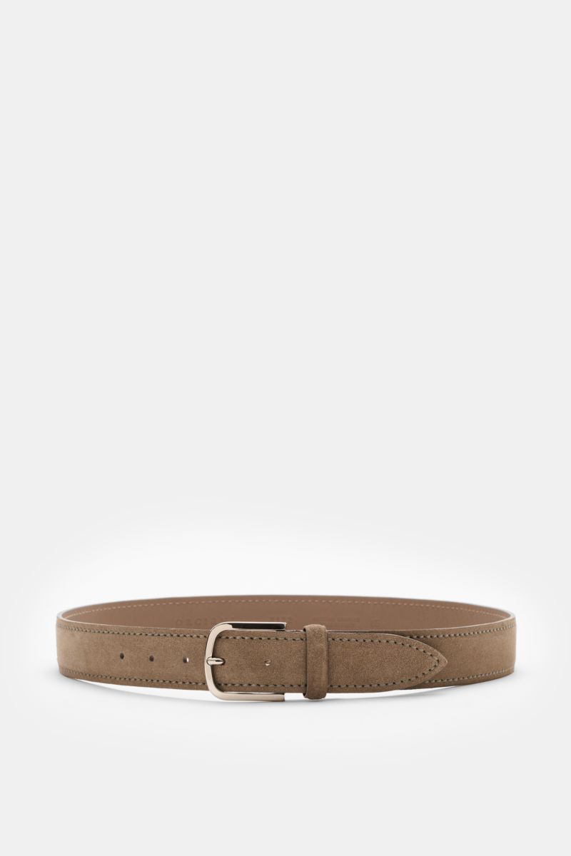 Orciani Veloursledergürtel taupe shown from the front, made of fine taupe suede leather with brass buckle, leather loop, 3.5 cm wide, made in Italy.
