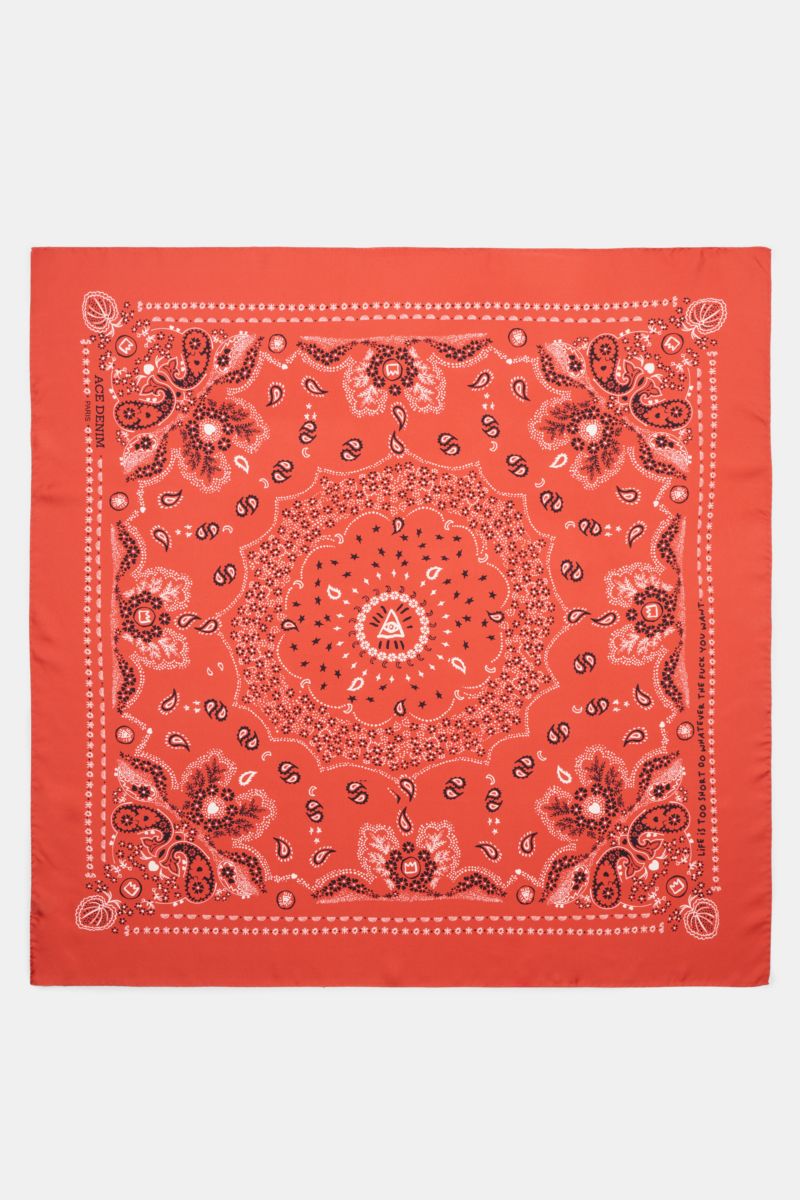 Top-down view of Ace Denim Silk scarf red/black/white patterned, a pure silk bandana with soft feel, paisley design, approx. 90x90 cm. Eye-catching for the warm season: The ACE DENIM silk scarf in a bandana design is a casual statement accessory for summe