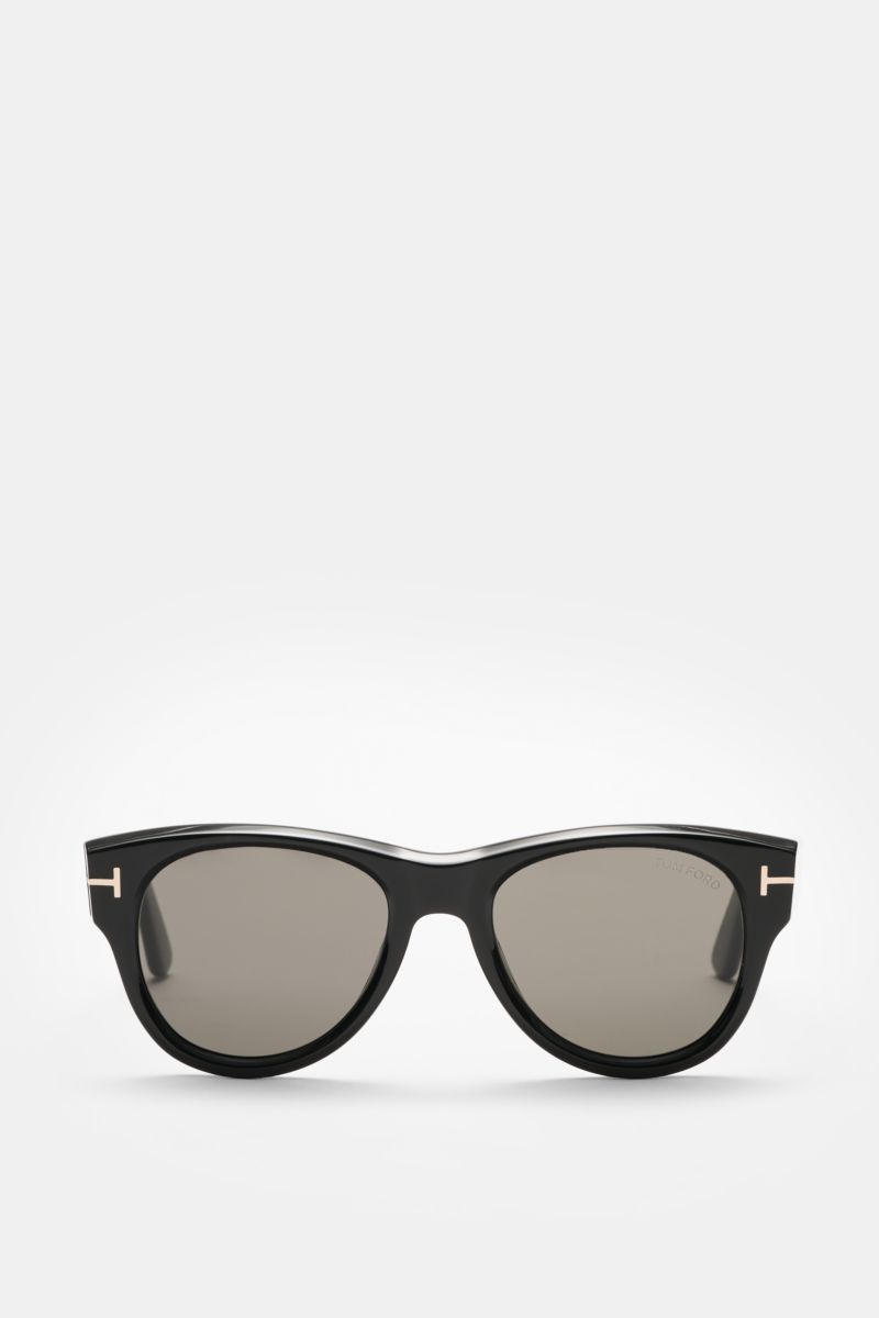 Tom Ford Sonnenbrille 'Burton' schwarz, leicht gerundete Silhouette, Acetat-Rahmen, gleichmäßig getönte Gläser, frontal fotografiert, 100% UV-Schutz, inkl. Samt-Etui.