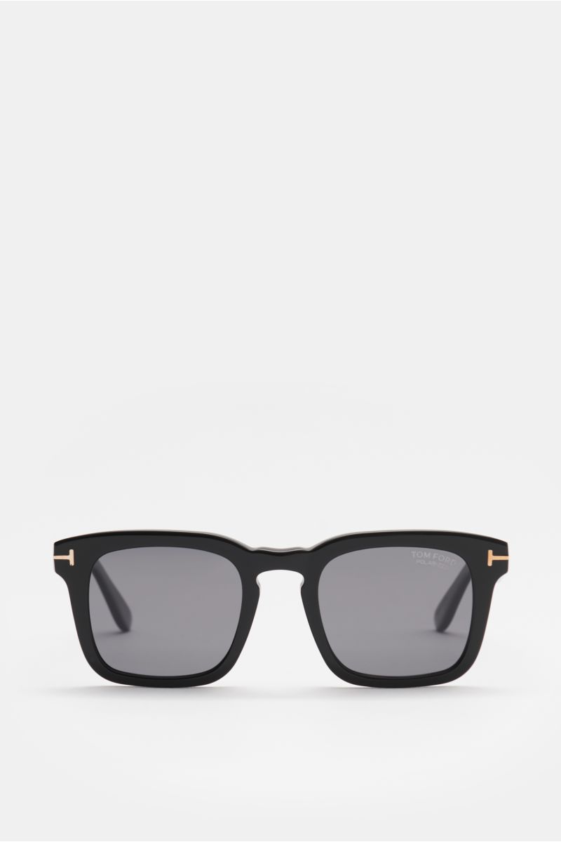 Tom Ford Sonnenbrille 'Dax' schwarz, leicht eckig, Acetat-Rahmen, polarisierte Gläser, 100% UV-Schutz, frontal fotografiert, 14,5 cm breit.