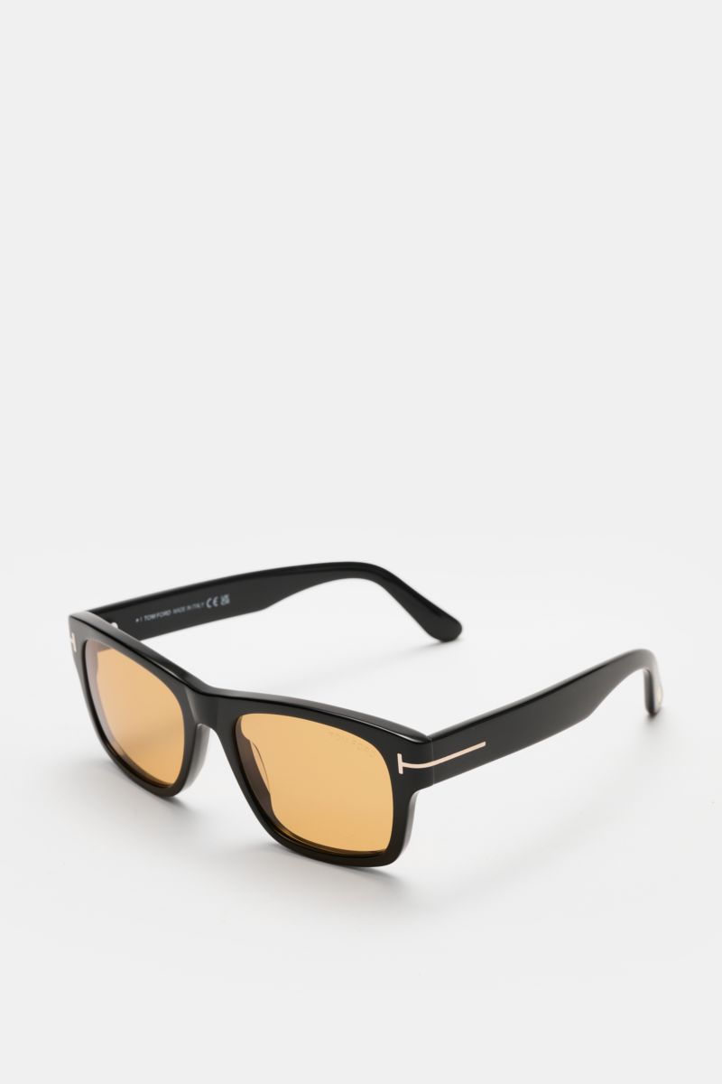 Tom Ford Sonnenbrille 'Smith' schwarz, eckig, Acetat-Rahmen, getönte Kunststoffgläser, Filterkategorie 2, seitliche Perspektive, Sommer-Accessoire.