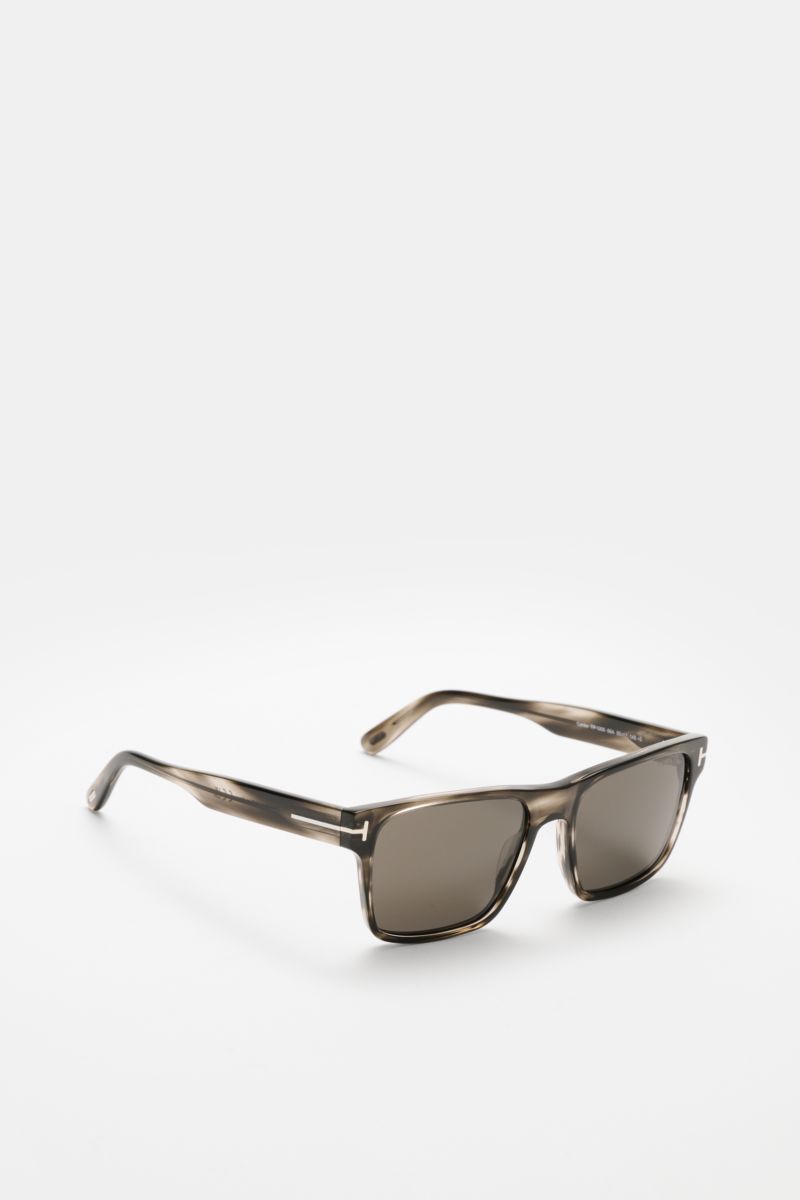 Tom Ford Sunglasses 'Calder' grey shown from a front-side angle, featuring a square shape, polarised plastic lenses, acetate frame, filter category 3, and a velvet hard case. Stylish all-rounder: With their timeless design, these sunglasses by TOM FORD ar
