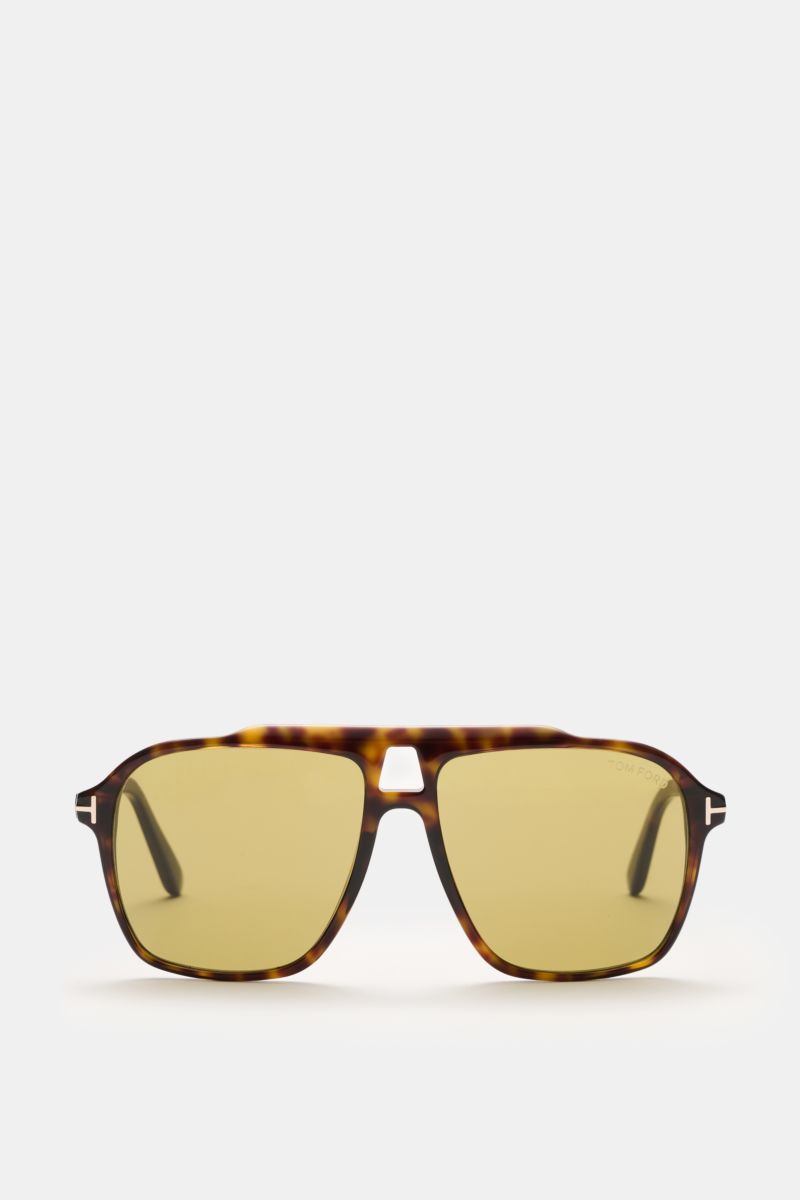 Front view of Tom Ford Sunglasses 'Autari' dark brown/light brown mottled with classic aviator style, evenly tinted plastic lenses, acetate frame, 100% UV protection, filter category 2, and velvet hard case included, an eye-catching piece in a retro look 