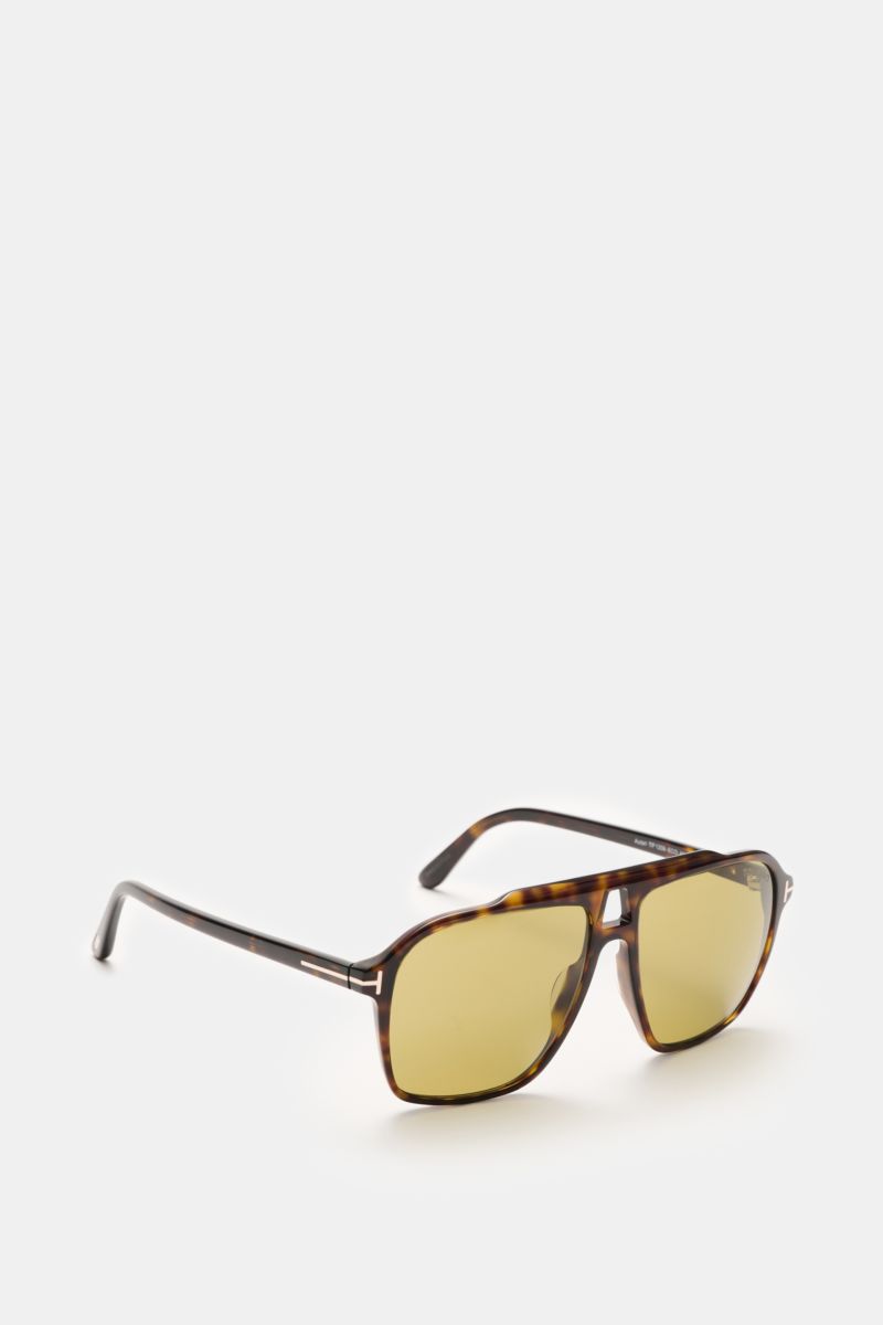 Front-side perspective of Tom Ford Sunglasses 'Autari' dark brown/light brown mottled with classic aviator style, evenly tinted plastic lenses, acetate frame, 100% UV protection, filter category 2, and velvet hard case included; an eye-catching piece in a