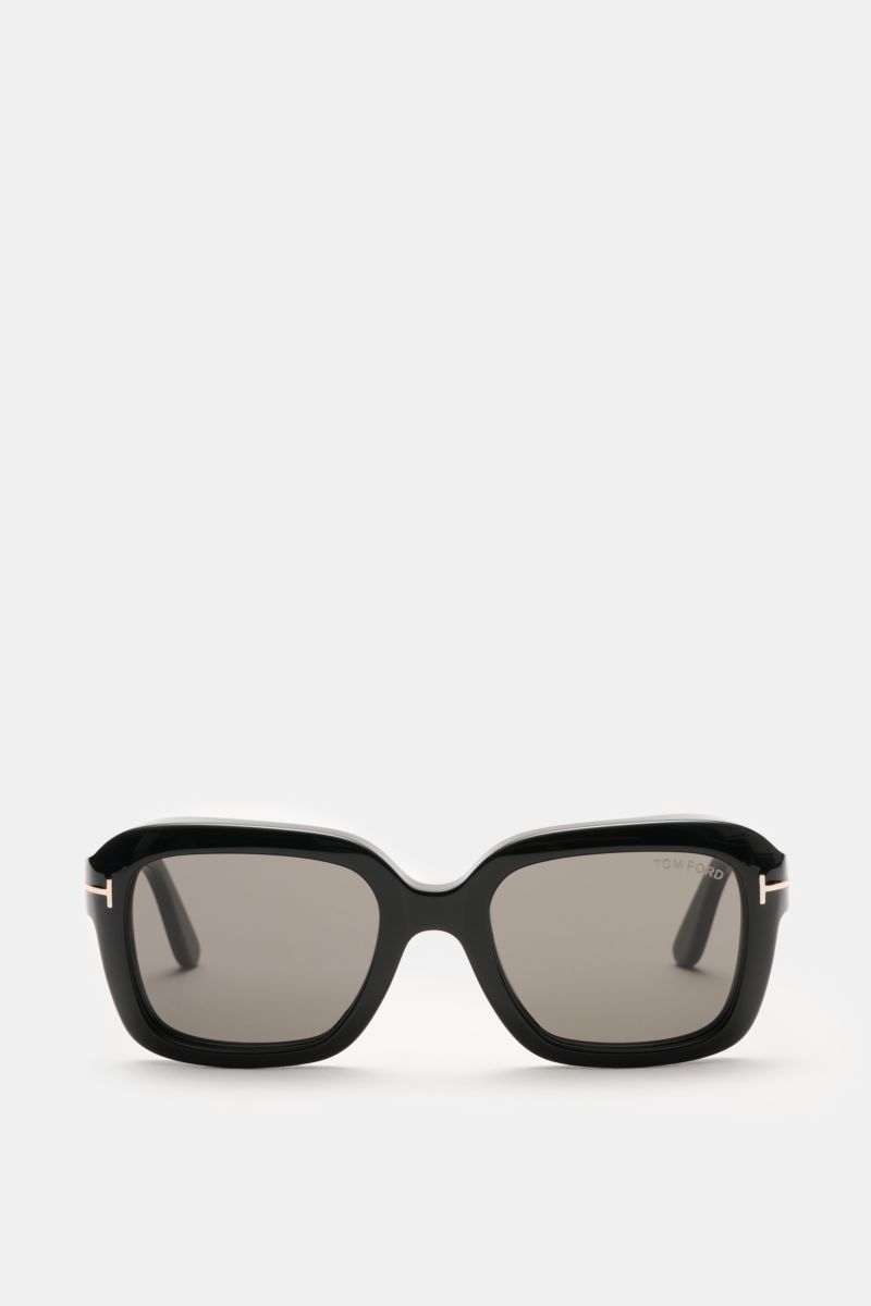 Tom Ford Sonnenbrille 'Natalia' schwarz, eckig, Acetat-Rahmen, gleichmäßig getönte Kunststoffgläser, Filterkategorie 3, frontal fotografiert.