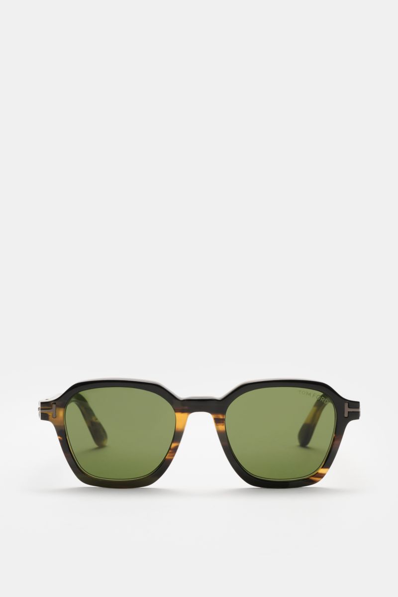 Front view of Tom Ford Horn-Sonnenbrille 'Private Collection' schwarz/grau/sand gemustert with lightly angular buffalo horn frame, green tinted lenses, and 'T' detail.

Description: Die luxuriöse 'Private Collection' von TOM FORD besteht ausschließlich