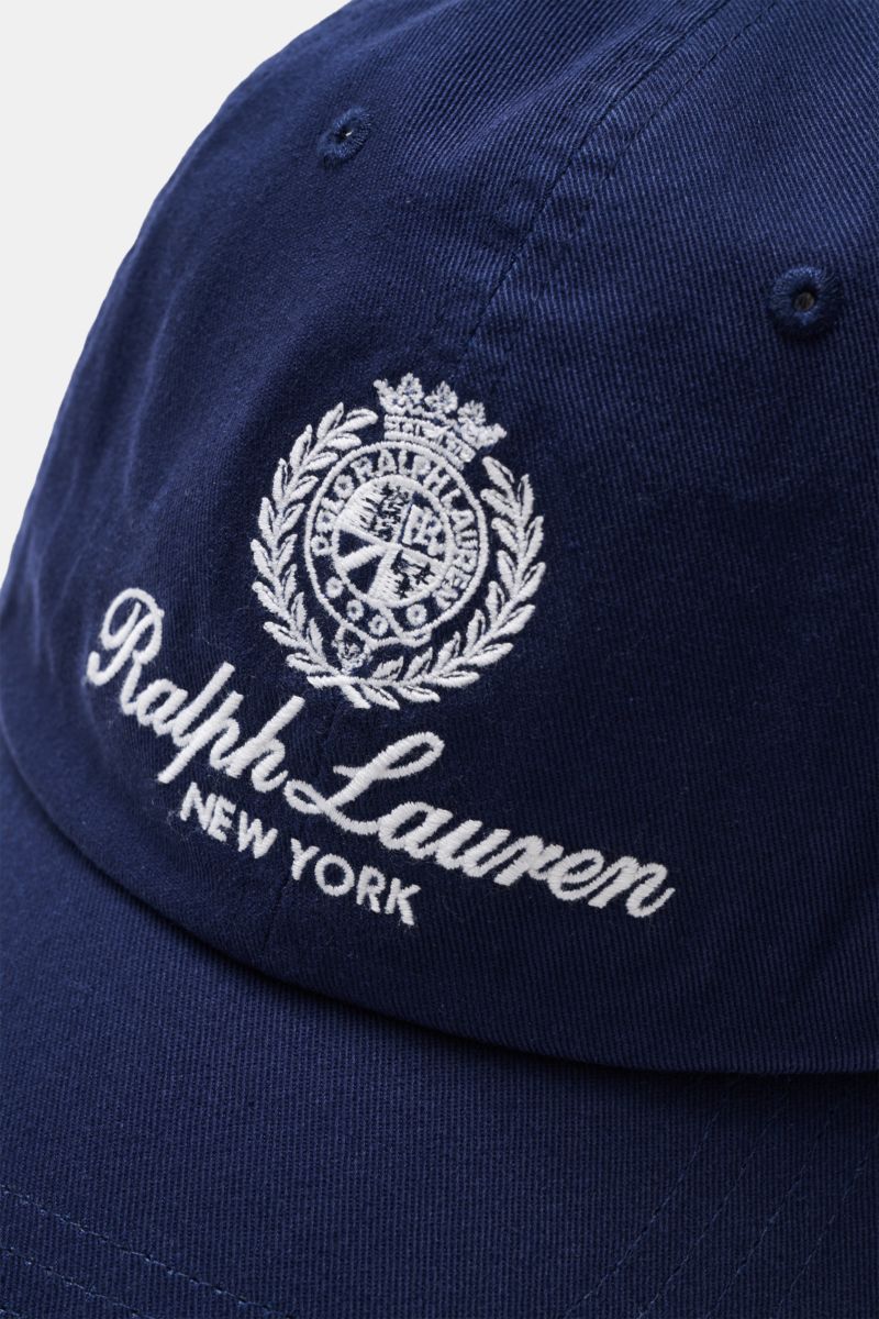 Polo Ralph Lauren Baseball-Cap navy aus reiner Baumwolle, Nahaufnahme von vorne oben, sechs-Panel-Design, Stickerei, verstellbarer Verschluss, maritimer Twist.