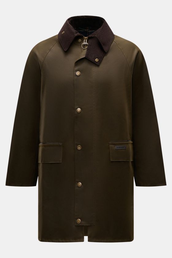 Barbour Wachsparka 'Country' dark olive, frontale Nahaufnahme, gewachste Baumwolle, Cordkragen, Regular Fit, wasserabweisend, Tartan-Futter. Barbour Wachsparka 'Country' dark olive, frontale Nahaufnahme, gewachste Baumwolle, Cordkragen, Regular Fit, wasserabweisend, Tartan-Futter.