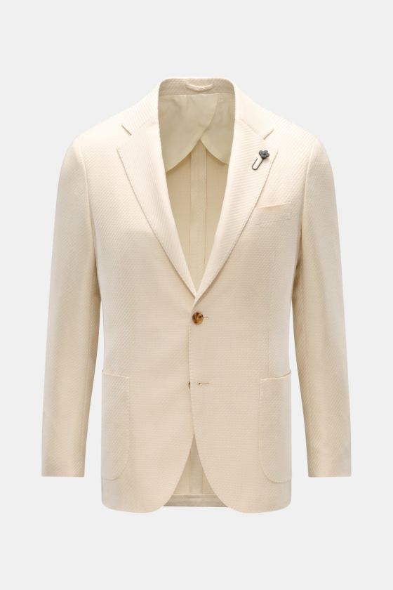 Lardini Sakko creme aus Wolle-Baumwolle im tonalen Fischgrat, Slim Fit, zwei Knöpfe, fallendes Revers mit Blüten-Anstecker, frontale Ansicht. Lardini Sakko creme aus Wolle-Baumwolle im tonalen Fischgrat, Slim Fit, zwei Knöpfe, fallendes Revers mit Blüten-Anstecker, frontale Ansicht.