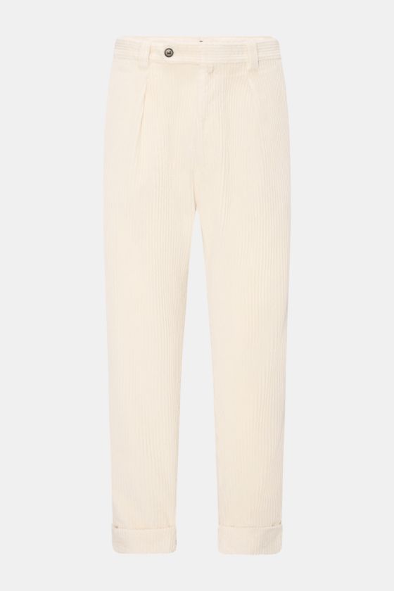 Berwich Cordhose 'Chiaia' creme aus Breitcord, Tapered Fit, knöchellang mit Bundknopf, Reißverschluss, Bundfalte, Taschen, Saumaufschlag, Frontansicht. Berwich Cordhose 'Chiaia' creme aus Breitcord, Tapered Fit, knöchellang mit Bundknopf, Reißverschluss, Bundfalte, Taschen, Saumaufschlag, Frontansicht.