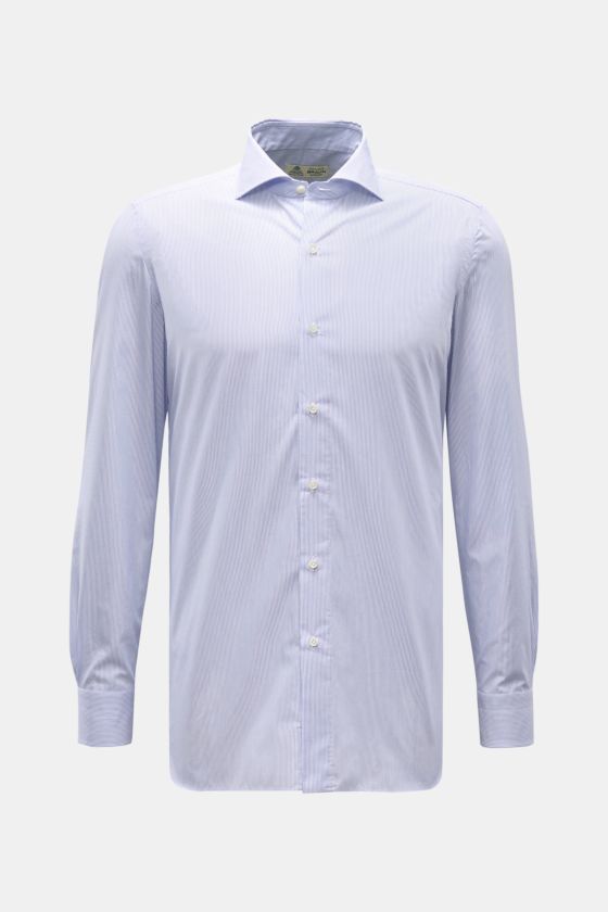 Borrelli Business Hemd 'Nando' Haifisch-Kragen dunkelblau/weiß gestreift, Slim Fit, Popeline, Perlmuttknöpfe, frontale Perspektive. Borrelli Business Hemd 'Nando' Haifisch-Kragen dunkelblau/weiß gestreift, Slim Fit, Popeline, Perlmuttknöpfe, frontale Perspektive.