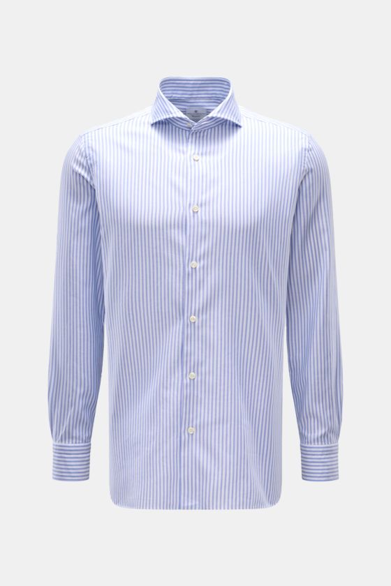Giampaolo Oxford-Hemd Haifisch-Kragen blau/weiß gestreift, Slim Fit, reine Baumwolle, Frontansicht mit klassischer Knopfleiste und Sportmanschetten. Giampaolo Oxford-Hemd Haifisch-Kragen blau/weiß gestreift, Slim Fit, reine Baumwolle, Frontansicht mit klassischer Knopfleiste und Sportmanschetten.