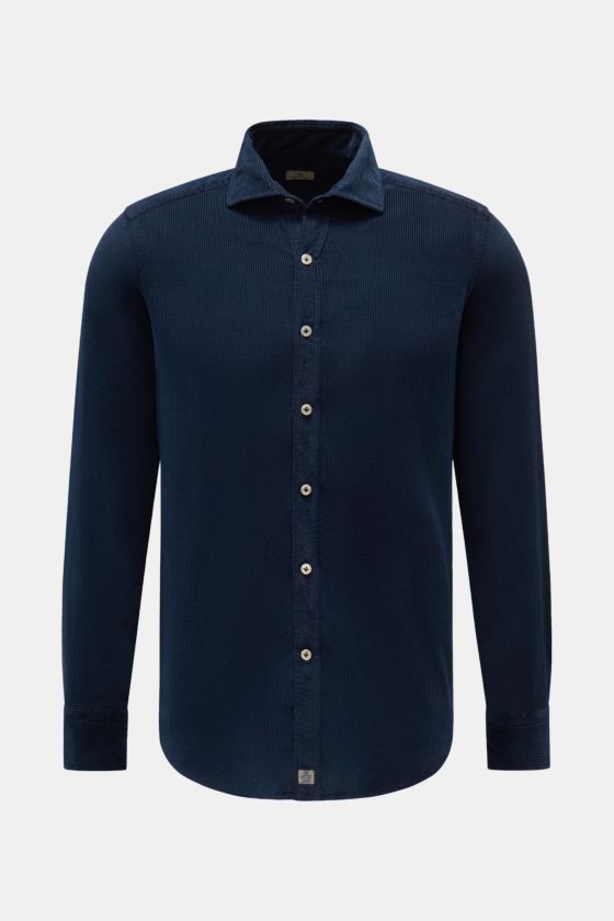 Sonrisa Cordhemd Haifisch-Kragen navy, slim Fit Cordhemd aus reiner Baumwolle, weich, mit Knopfleiste, Sportmanschette, gerundetem Saum, Frontansicht. Sonrisa Cordhemd Haifisch-Kragen navy, slim Fit Cordhemd aus reiner Baumwolle, weich, mit Knopfleiste, Sportmanschette, gerundetem Saum, Frontansicht.