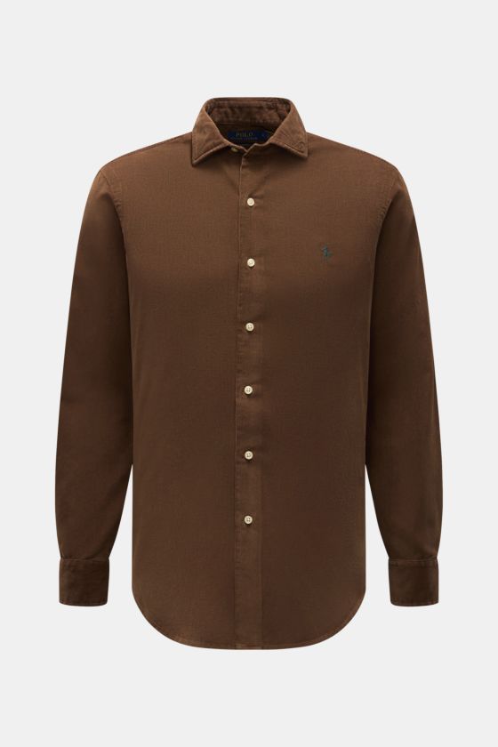 Polo Ralph Lauren Cord-Hemd Haifisch-Kragen braun, frontale Nahaufnahme, Feincord, Baumwolle, Regular Fit, Stick-Logo, französische Knopfleiste, Sportmanschette, gerundeter Saum. Polo Ralph Lauren Cord-Hemd Haifisch-Kragen braun, frontale Nahaufnahme, Feincord, Baumwolle, Regular Fit, Stick-Logo, französische Knopfleiste, Sportmanschette, gerundeter Saum.