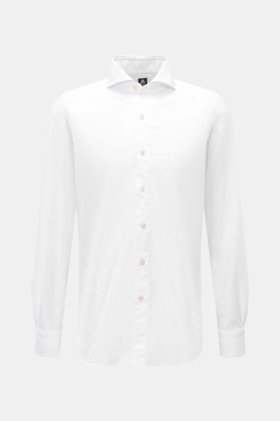Finamore Casual Hemd 'Sergio Gaeta' Haifisch-Kragen weiß, Slim Fit, Popeline Baumwolle, weicher Griff, französische Knopfleiste, Sportmanschette, gerundeter Saum, Frontalansicht. Finamore Casual Hemd 'Sergio Gaeta' Haifisch-Kragen weiß, Slim Fit, Popeline Baumwolle, weicher Griff, französische Knopfleiste, Sportmanschette, gerundeter Saum, Frontalansicht.