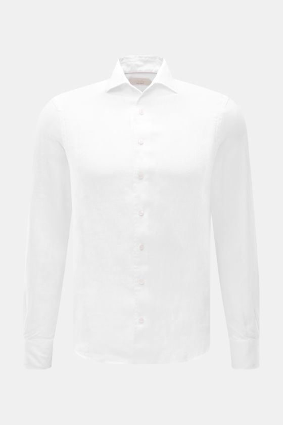 Aurélien Leinenhemd Haifisch-Kragen weiß, Slim Fit, reines Leinen, weicher Griff, französische Knopfleiste, Sportmanschette, Taillenabnäher, gerundeter Saum, frontal fotografiert. Aurélien Leinenhemd Haifisch-Kragen weiß, Slim Fit, reines Leinen, weicher Griff, französische Knopfleiste, Sportmanschette, Taillenabnäher, gerundeter Saum, frontal fotografiert.