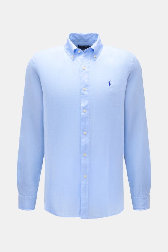 Polo Ralph Lauren Leinenhemd Button-Down-Kragen hellblau, sportliches Custom Fit Hemd aus reinem Leinen, Frontansicht mit Polospieler-Stitching, Button-Down-Kragen, weichem Griff, leichter Qualität und gerundetem Saum. Polo Ralph Lauren Leinenhemd Button-Down-Kragen hellblau, sportliches Custom Fit Hemd aus reinem Leinen, Frontansicht mit Polospieler-Stitching, Button-Down-Kragen, weichem Griff, leichter Qualität und gerundetem Saum.