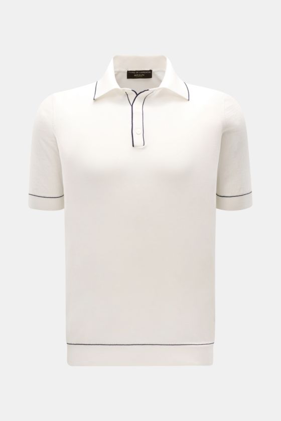 Filippo de Laurentiis Kurzarm-Strickpolo offwhite, Slim Fit, reine Baumwolle, feine Kontrastkanten, Frontansicht mit Polokragen und Drei-Knopf-Leiste. Filippo de Laurentiis Kurzarm-Strickpolo offwhite, Slim Fit, reine Baumwolle, feine Kontrastkanten, Frontansicht mit Polokragen und Drei-Knopf-Leiste.