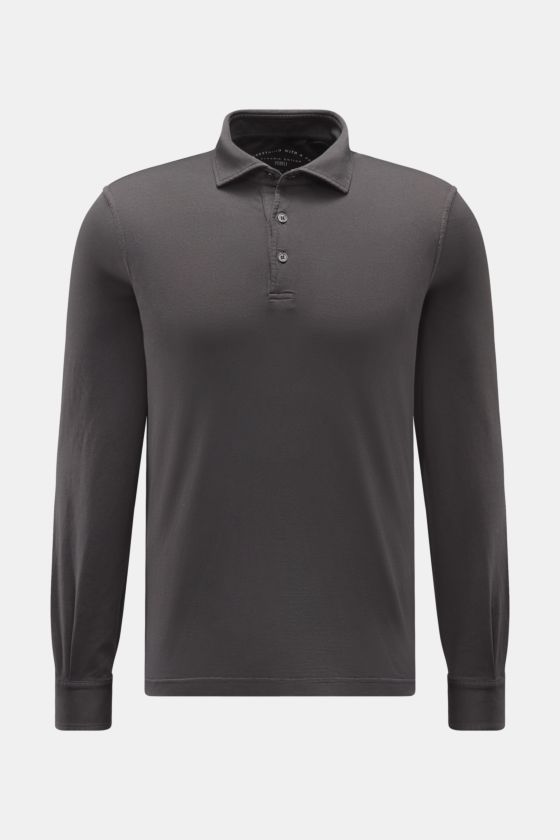 Fedeli Jersey Longsleeve-Poloshirt 'Zero' dunkelgrau, slim fit, aus glattem, seidigem Giza-Baumwoll-Jersey mit Perlmuttknöpfen, frontale Ansicht. Fedeli Jersey Longsleeve-Poloshirt 'Zero' dunkelgrau, slim fit, aus glattem, seidigem Giza-Baumwoll-Jersey mit Perlmuttknöpfen, frontale Ansicht.
