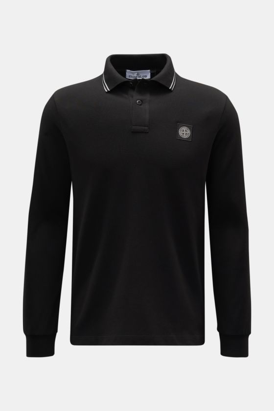 Stone Island Longsleeve-Poloshirt schwarz, frontale Ansicht, slim fit, piqué-Baumwolle, tonales Kompasslogo, Polokragen mit Kontraststreifen. Stone Island Longsleeve-Poloshirt schwarz, frontale Ansicht, slim fit, piqué-Baumwolle, tonales Kompasslogo, Polokragen mit Kontraststreifen.