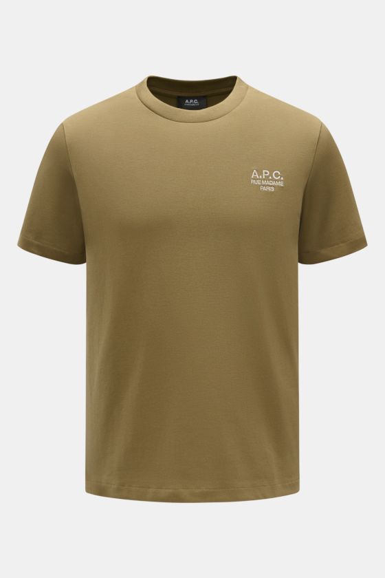 A.P.C. Rundhals-T-Shirt 'Standard Rue Madame' oliv, frontal fotografiert, aus weichem Baumwoll-Jersey, Regular Fit, mit A.P.C. Logo-Stickerei auf der Brust. A.P.C. Rundhals-T-Shirt 'Standard Rue Madame' oliv, frontal fotografiert, aus weichem Baumwoll-Jersey, Regular Fit, mit A.P.C. Logo-Stickerei auf der Brust.