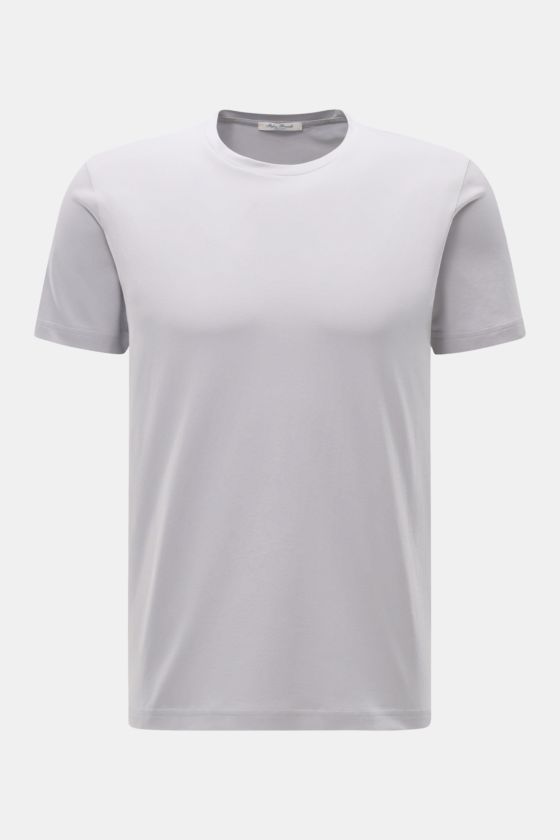 Stefan Brandt Rundhals-T-Shirt 'Enno' hellgrau, Slim Fit, aus weicher Urpima Sea Island Baumwolle, Frontansicht mit Rundhalsausschnitt. Stefan Brandt Rundhals-T-Shirt 'Enno' hellgrau, Slim Fit, aus weicher Urpima Sea Island Baumwolle, Frontansicht mit Rundhalsausschnitt.