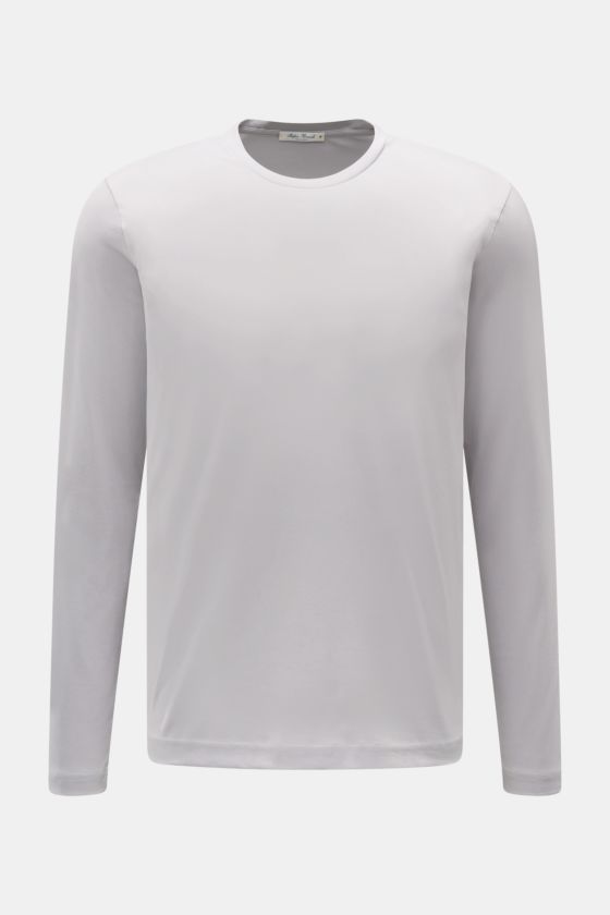 Stefan Brandt Rundhals-Longsleeve 'Enno' hellgrau, Slim Fit, aus reiner Pima-Baumwolle, feiner Jersey, weicher Griff, frontale Ansicht. Stefan Brandt Rundhals-Longsleeve 'Enno' hellgrau, Slim Fit, aus reiner Pima-Baumwolle, feiner Jersey, weicher Griff, frontale Ansicht.