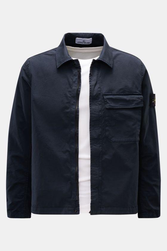 Stone Island Overshirt 'Stretch Cotton' navy, sportives Slim Fit Hemd-Jacke aus elastischer Baumwolle, vintage Optik, Frontansicht, Kompass-Badge am Ärmel. Stone Island Overshirt 'Stretch Cotton' navy, sportives Slim Fit Hemd-Jacke aus elastischer Baumwolle, vintage Optik, Frontansicht, Kompass-Badge am Ärmel.