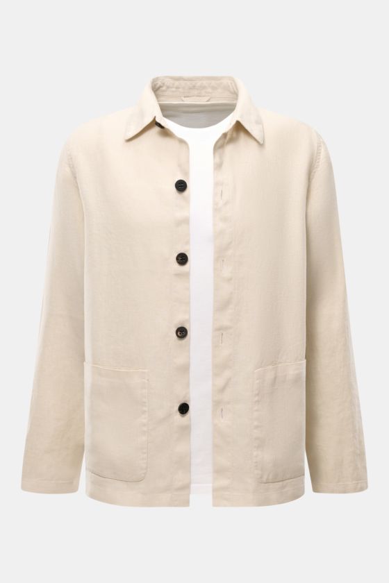 Beige 04651/ A trip in a bag Overshirt 'Linen Jacket' aus reinem Leinen, Slim Fit, fünf Knöpfe, Umlegekragen, Front- und Innentasche, frontal. Beige 04651/ A trip in a bag Overshirt 'Linen Jacket' aus reinem Leinen, Slim Fit, fünf Knöpfe, Umlegekragen, Front- und Innentasche, frontal.