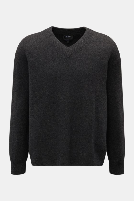 A.P.C. V-Neck Pullover 'Pull Dany' anthrazit meliert, frontal fotografiert, aus reiner Yak-Wolle mit weichem Griff, mittelfeinem Strickbild, Slim Fit und flexiblen Rippbündchen. A.P.C. V-Neck Pullover 'Pull Dany' anthrazit meliert, frontal fotografiert, aus reiner Yak-Wolle mit weichem Griff, mittelfeinem Strickbild, Slim Fit und flexiblen Rippbündchen.