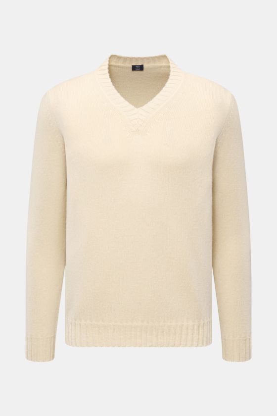 Fedeli V-Neck Pullover creme, frontale Nahaufnahme, voluminöses Cashmere-Mohair, weicher Griff, Slim Fit, breiter V-Ausschnitt, mittelfeines Strickbild, breite Rippbündchen. Fedeli V-Neck Pullover creme, frontale Nahaufnahme, voluminöses Cashmere-Mohair, weicher Griff, Slim Fit, breiter V-Ausschnitt, mittelfeines Strickbild, breite Rippbündchen.