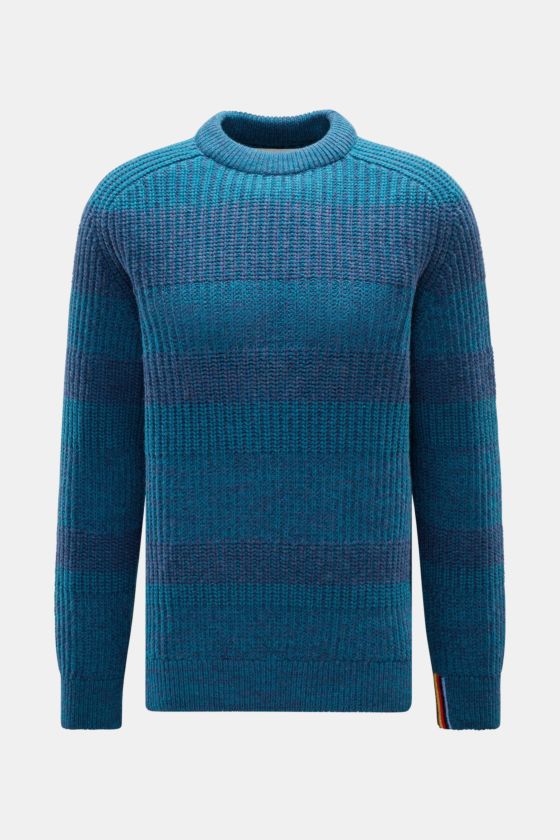 Barbour Rundhalspullover 'Saddle' türkis/dunkelblau gestreift, grober Patentstrick, Slim Fit, Rundhals, Raglanärmel, Paul-Smith-Streifen am Ärmel, frontal fotografiert. Barbour Rundhalspullover 'Saddle' türkis/dunkelblau gestreift, grober Patentstrick, Slim Fit, Rundhals, Raglanärmel, Paul-Smith-Streifen am Ärmel, frontal fotografiert.