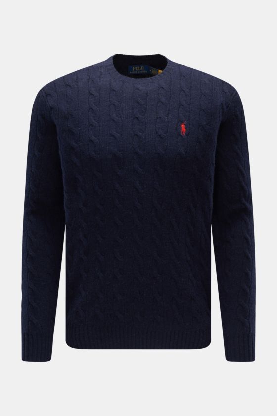 Polo Ralph Lauren Rundhalspullover dunkelblau, Slim Fit, aus Wolle und Cashmere mit Zopfmuster, Polospieler-Stitching, Rundhalsausschnitt, frontal fotografiert. Polo Ralph Lauren Rundhalspullover dunkelblau, Slim Fit, aus Wolle und Cashmere mit Zopfmuster, Polospieler-Stitching, Rundhalsausschnitt, frontal fotografiert.